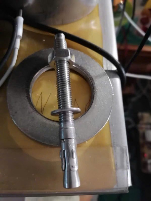 Bu Lông Nở 3 Cánh Inox M12x100