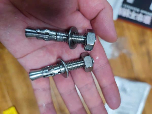 Bu Lông Nở 3 Cánh Inox M12x100