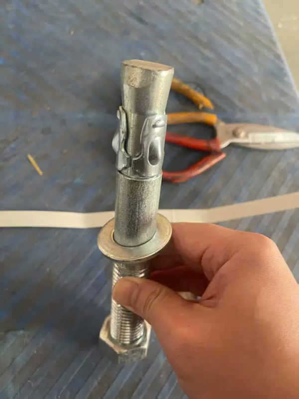 Bu Lông Nở 3 Cánh Mạ Kẽm M16x150