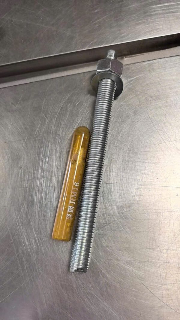 Hóa Chất Ống Nhộng GOODFIX M16